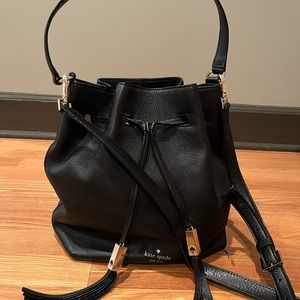 Kate Spade Blk pebbled leather bucket bag